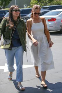Minka Kelly feet photo thumbnail