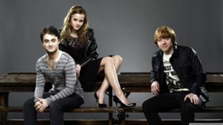 Emma Watson feet photo thumbnail