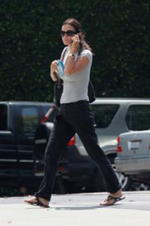 Courteney Cox feet photo thumbnail