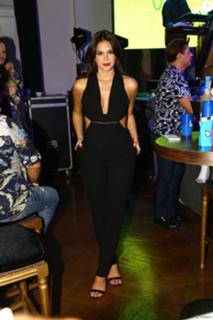 Bruna Marquezine feet photo thumbnail