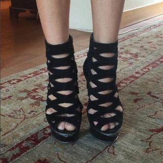 Lele Pons feet photo thumbnail