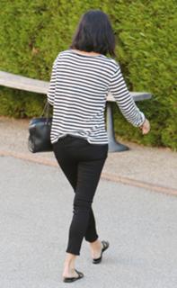 Courteney Cox feet photo thumbnail