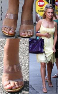 Hayden Panettiere feet photo thumbnail