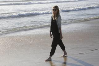 Mischa Barton feet photo thumbnail