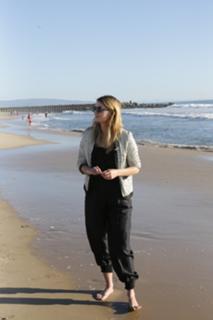 Mischa Barton feet photo thumbnail