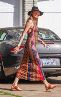 Behati Prinsloo feet photo thumbnail