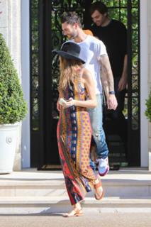 Behati Prinsloo feet photo thumbnail