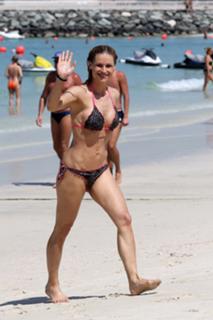 Michelle Hunziker feet photo thumbnail