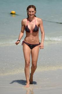 Michelle Hunziker feet photo thumbnail