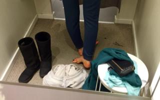 Emma Lovett feet photo thumbnail