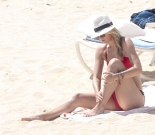 Maria Sharapova feet photo thumbnail
