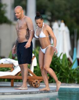 Mel B feet photo thumbnail