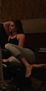Lea Michele feet photo thumbnail