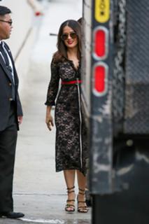 Salma Hayek feet photo thumbnail