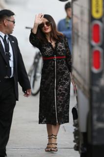 Salma Hayek feet photo thumbnail