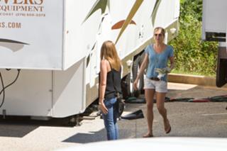 Jennifer Aniston feet photo thumbnail