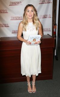 Lauren Conrad feet photo thumbnail