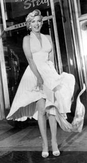 Marilyn Monroe feet photo thumbnail