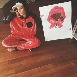 Halsey feet photo thumbnail