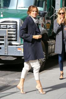 Jennifer Garner feet photo thumbnail