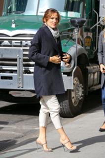 Jennifer Garner feet photo thumbnail