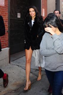 Adriana Lima feet photo thumbnail