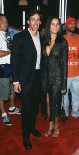 Angie Harmon feet photo thumbnail