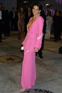 Angie Harmon feet photo thumbnail