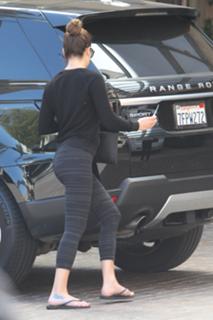Lea Michele feet photo thumbnail