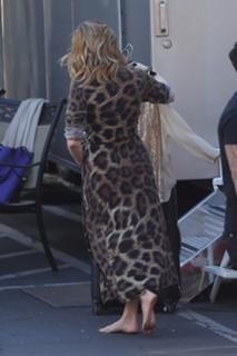 Jennifer Lopez feet photo thumbnail
