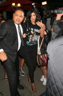 Kylie Jenner feet photo thumbnail