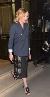 Kirsten Dunst feet photo thumbnail