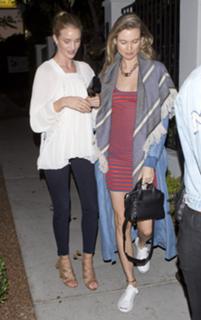 Rosie Huntington-Whiteley feet photo thumbnail