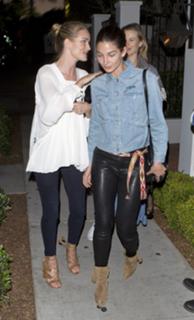 Rosie Huntington-Whiteley feet photo thumbnail