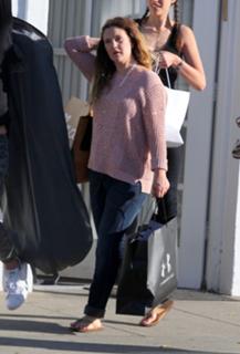 Drew Barrymore feet photo thumbnail