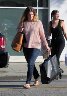 Drew Barrymore feet photo thumbnail