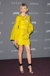 Cameron Diaz feet photo thumbnail