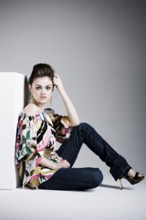 Lucy Hale feet photo thumbnail