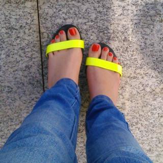 Isa Pes feet photo thumbnail