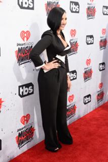 Demi Lovato feet photo thumbnail