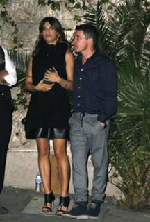 Elisabetta Canalis feet photo thumbnail