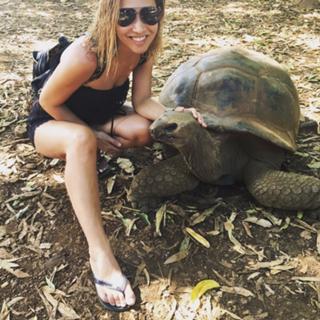 Myleene Klass feet photo thumbnail