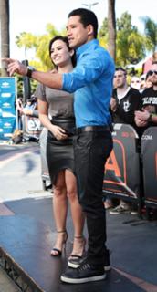 Demi Lovato feet photo thumbnail