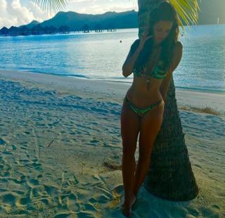 Rocsi Diaz feet photo thumbnail