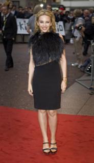 Kylie Minogue feet photo thumbnail