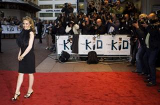 Kylie Minogue feet photo thumbnail