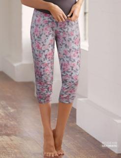Rosie Huntington-Whiteley feet photo thumbnail
