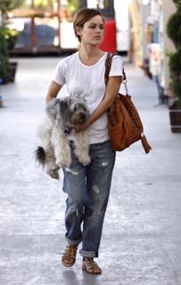 Rachel Bilson feet photo thumbnail