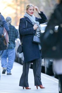 Cameron Diaz feet photo thumbnail