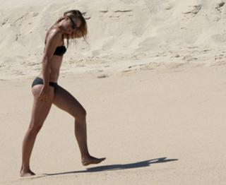 Maria Sharapova feet photo thumbnail